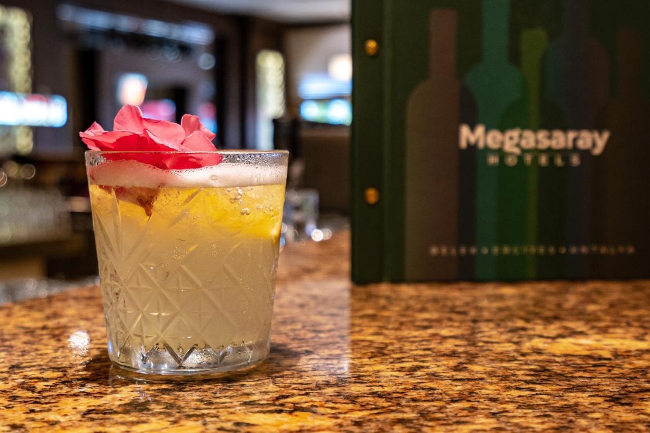 Megasaray Westbeach Αττάλεια Εξωτερικό φωτογραφία A Megasaray cocktail