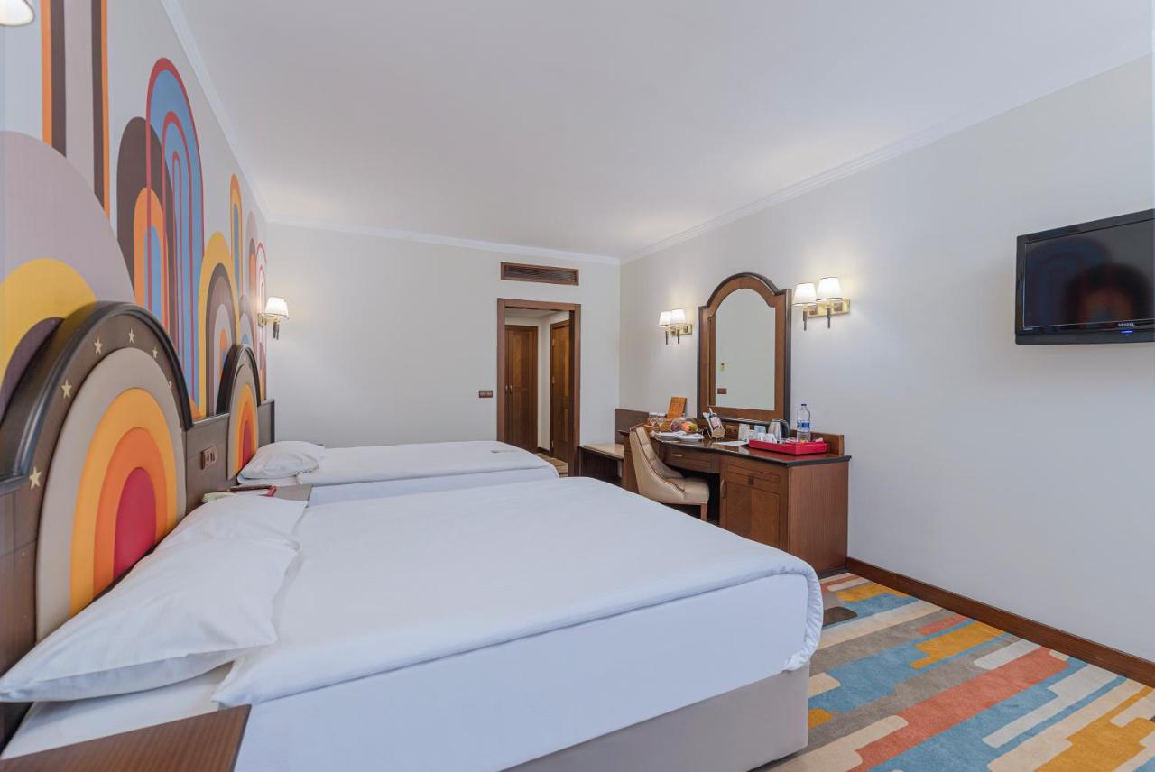 Megasaray Westbeach Αττάλεια Εξωτερικό φωτογραφία A room at the hotel