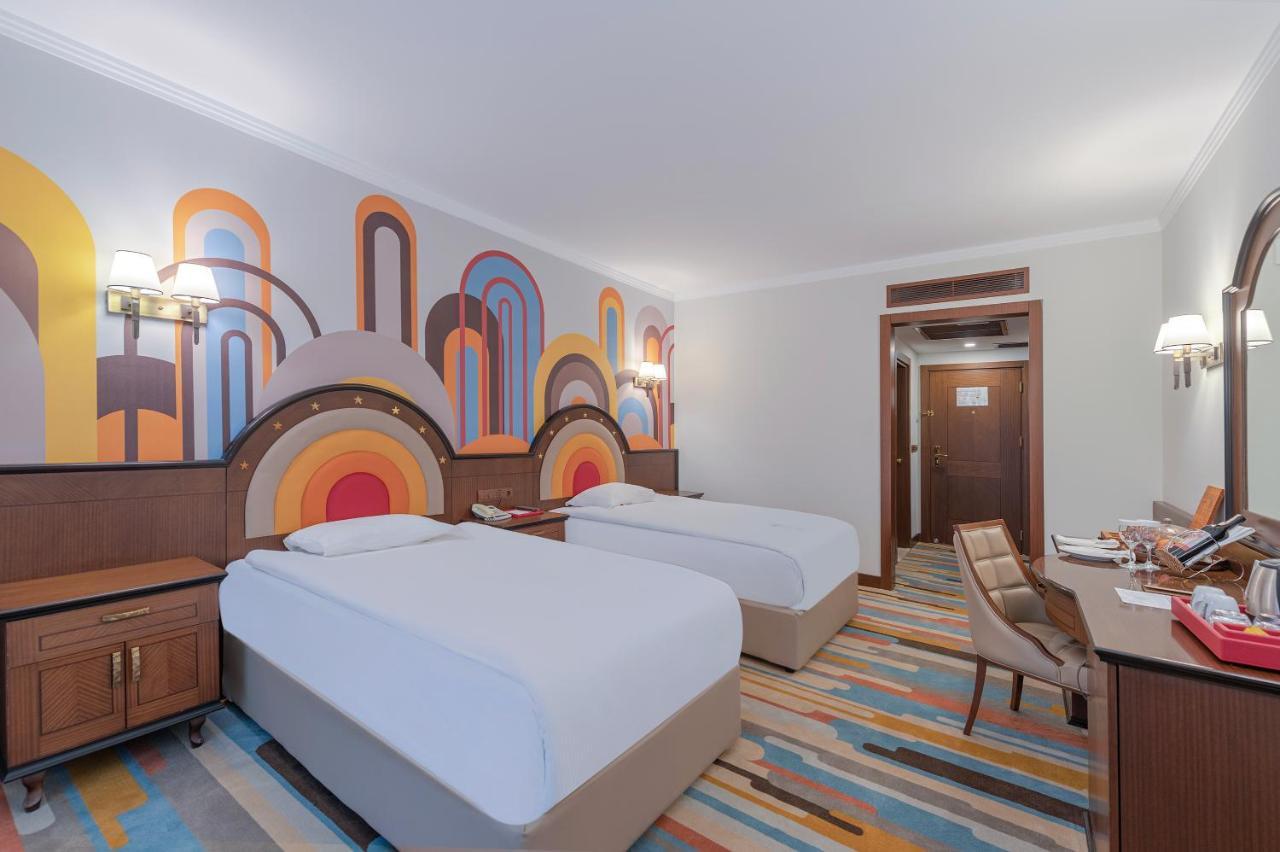 Megasaray Westbeach Αττάλεια Εξωτερικό φωτογραφία A room at the hotel