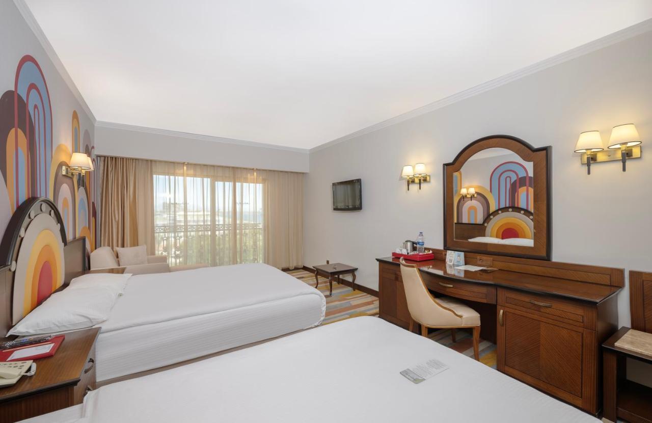 Megasaray Westbeach Αττάλεια Εξωτερικό φωτογραφία A room at the hotel