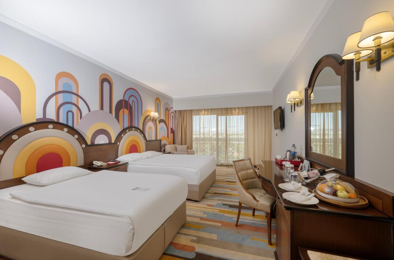 Megasaray Westbeach Αττάλεια Εξωτερικό φωτογραφία A room at the hotel